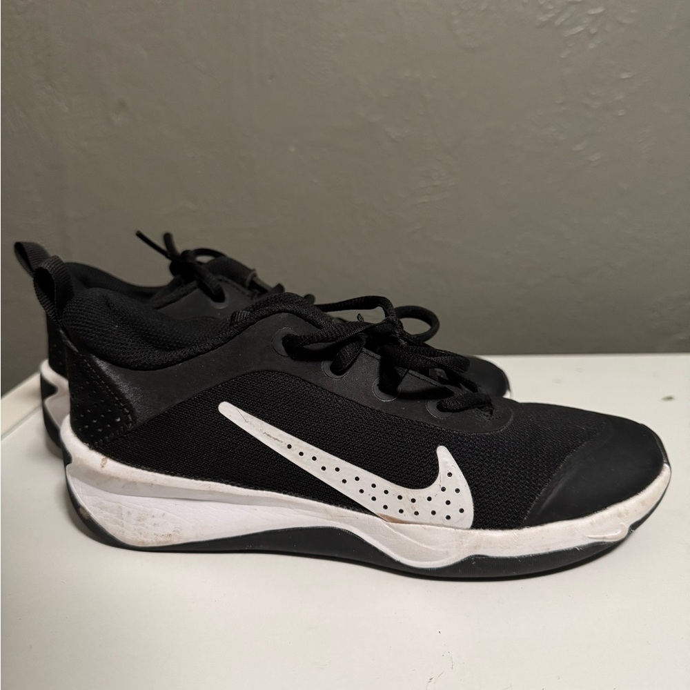 Nike Black and White Athletic Shoes